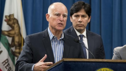 California extends most ambitious United States climate change law