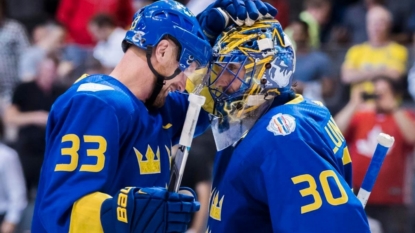 Canada beats Russia, 5-3, to advance to World Cup finals