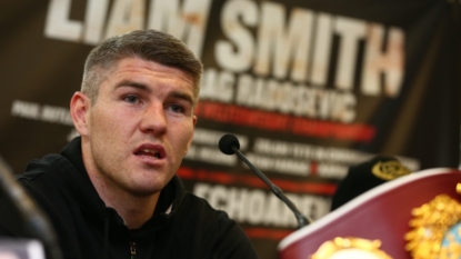 Canelo Alvarez finishes Liam Smith with body shot in Round 9