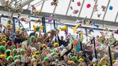 Den Haag fans bombard Feyenoord rivals with teddy bears during Eredivisie match