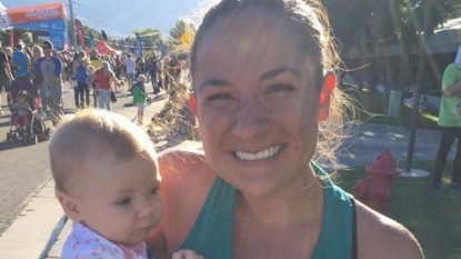 Mom pumps breast milk while running half-marathon; pictures go viral