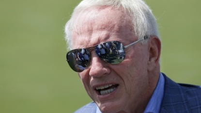 Jerry Jones buys Dallas Cowboy-themed helicopter