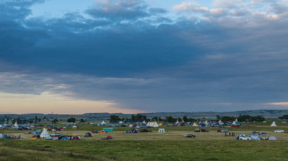 Dakota Access Pipeline protest turns violent