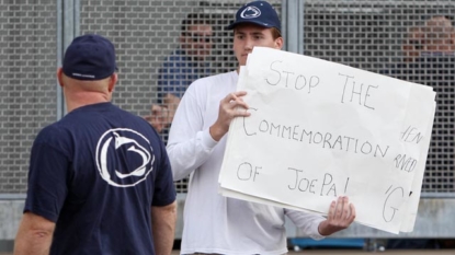 Despite criticism, Penn State honors Paterno during game