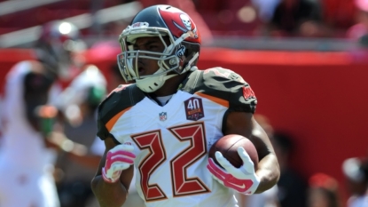 Bucs’ Doug Martin Sidelined Three Weeks for Hamstring Injury