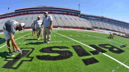 Fans pack Bristol Motor Speedway for Battle at Bristol