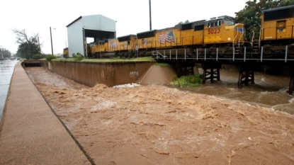 Ex-Hurricane Newton pounds Baja resorts, churns toward Arizona and New Mexico