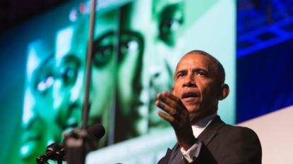 For apathetic Dems, Obama offers himself as motivation