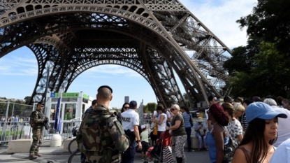 [Ticker] Terror attack by women foiled in Paris, says prosecutor