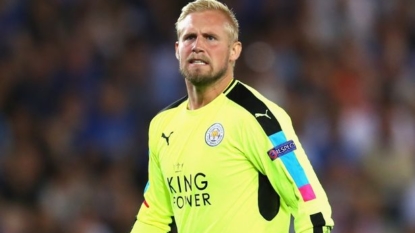 Kasper Schmeichel could miss Manchester United clash with muscle problem