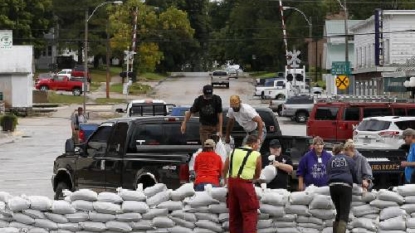 Heavy Rains in Midwest Flood Roads, Cause Two Deaths in Wisconsin