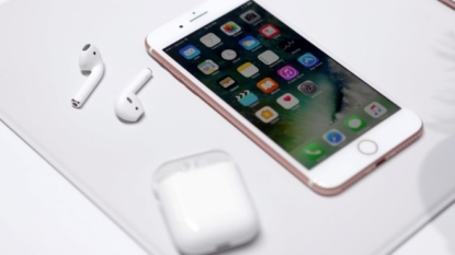 Apple Says Lightning EarPods Bug Will Be Fixed With Software Update