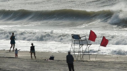 Hermine dampens East Coasters’ Labor Day celebrations with ‘mean ocean’