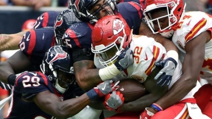 Hopkins, Novak lead Texans past Chiefs