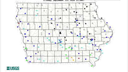 More Iowa cities mobilizing for flooding along Cedar River