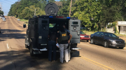 Police on the scene of hostage situation in south Jackson