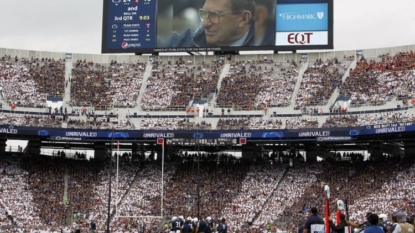 Joe Paterno tribute gets mixed reviews at Penn State