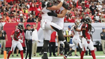 Julio Jones Wears 9/11-Themed Cleats Before Falcons-Buccaneers Game