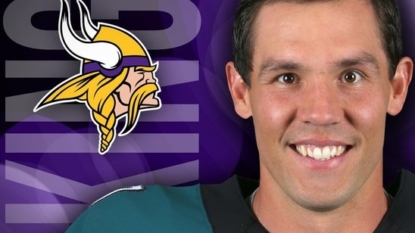 Vikings list QB Hill ahead of Bradford on depth chart