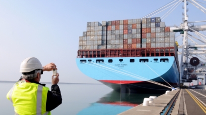 AP Moller-Maersk splits its shipping, energy operations