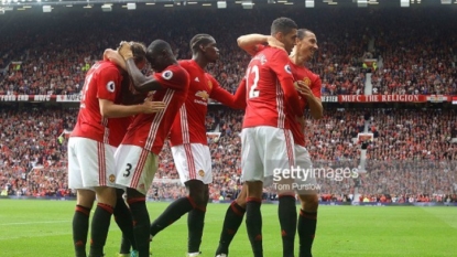 Man United thrash Leicester to return to winning ways