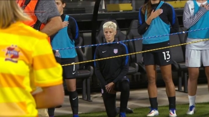 Megan Rapinoe continues national anthem protest, kneels before USWNT match