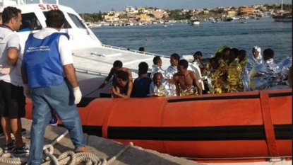 Dozens die after migrant boat capsizes off Egyptian coast