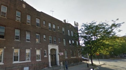 Mom fatally stabbed while walking with baby on Brooklyn street