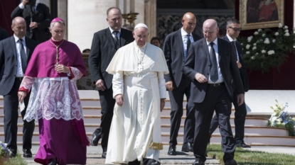 Mother Teresa becomes Saint Teresa of Calcutta