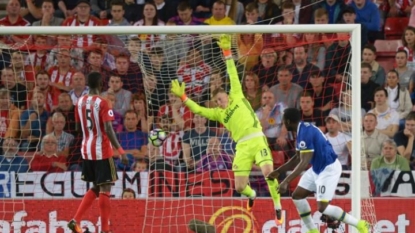 Moyes shocked as Everton dismantle Sunderland