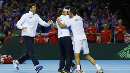 Murray brothers emotional after winning doubles match in Davis Cup semi-final