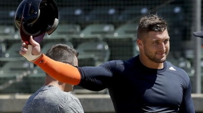 NY Mets Sign Tim Tebow To Minor League Baseball Contract