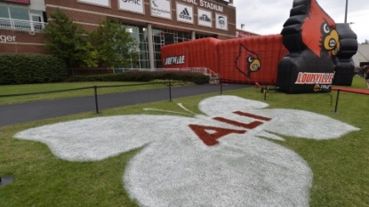 No. 10 Louisville to honor Muhammad Ali against No. 4 Florida State