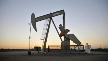 Oil at six-week low as oversupply outweighs output freeze talks