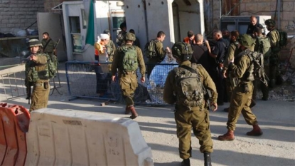 Palestinian killed trying to stab officers in Hebron