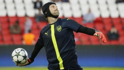 Petr Cech returns for Arsenal at Hull City