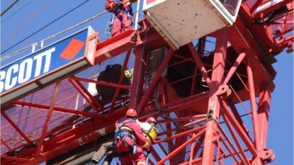 Police arrest crane climber at downtown Calgary construction site