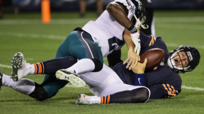 Jay Cutler, Danny Trevathan suffer thumb injuries