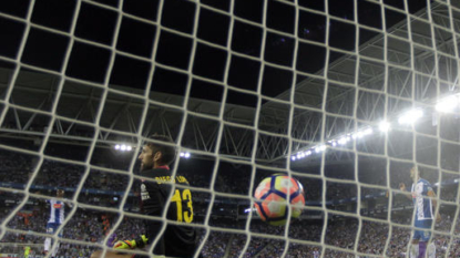 Real Madrid held by Villarreal to end 100 percent start