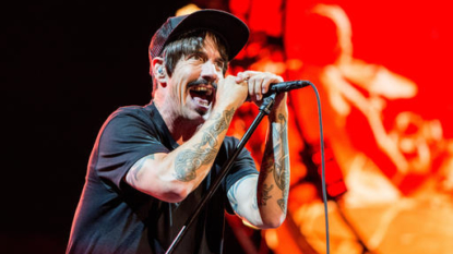 Red Hot Chili Peppers to play arena