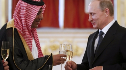 Russia, Saudi Arabia pledge to stabilize oil output