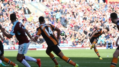 Burnley 1-1 Hull City: Last-gasp Snodgrass free-kick earns a point