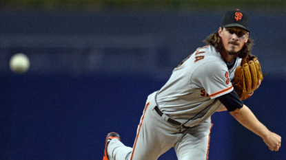 Samardzjia, Giants beat Padres 2-1 to keep pace with Mets