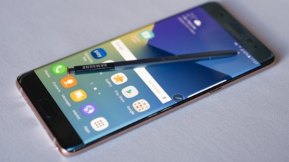 FAA warns against using Samsung Galaxy Note 7 phones on flights