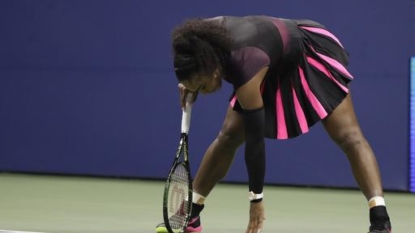 Williams stunned, loses top ranking