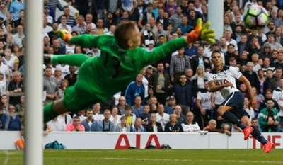 Spurs feel pace as Pochettino sweats on Kane