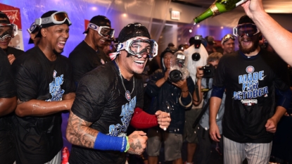 Chicago Cubs first to clinch division title