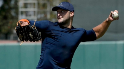 Tim Tebow wears No. 15 at Mets instructional league