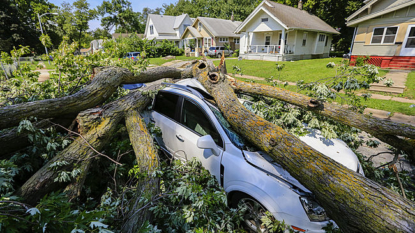 Tornadoes damage IN, but leave no one seriously hurt