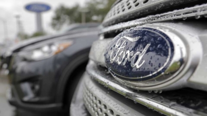 Trump Attacks Ford Motor for Outsourcing Car Production to Mexico